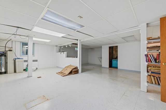 2687 Apple Way, Ann Arbor, MI 48104