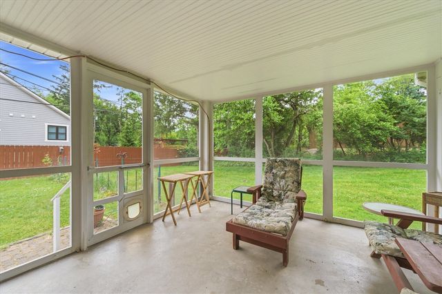 2687 Apple Way, Ann Arbor, MI 48104
