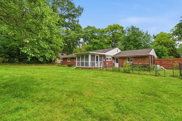 2687 Apple Way, Ann Arbor, MI 48104