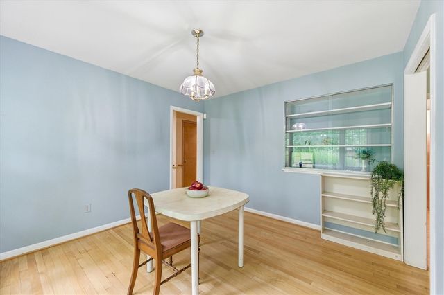 2687 Apple Way, Ann Arbor, MI 48104