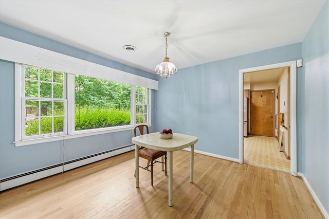 2687 Apple Way, Ann Arbor, MI 48104