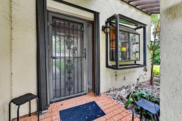 4587 Carambola Circle S 27218, Coconut Creek, FL 33066