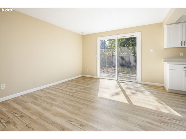 1885 Sw 216TH Ave, Beaverton, OR 97003