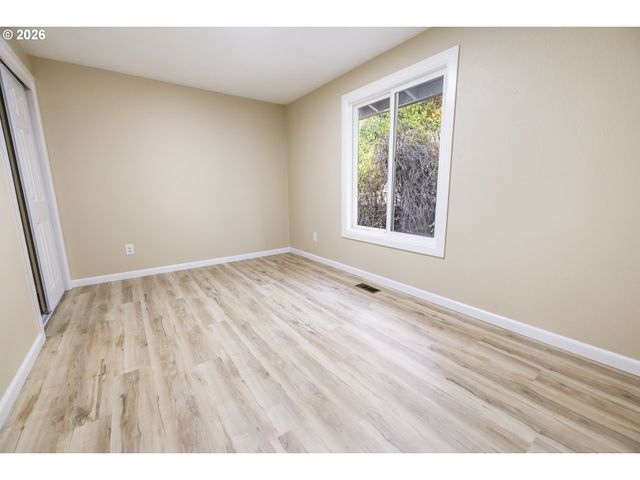 1885 Sw 216TH Ave, Beaverton, OR 97003