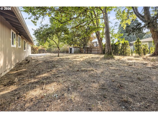 1885 Sw 216TH Ave, Beaverton, OR 97003
