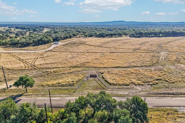 2124 Old Marble Falls RD, Round Mountain, TX 78663