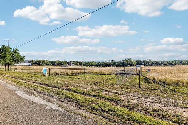 2124 Old Marble Falls RD, Round Mountain, TX 78663