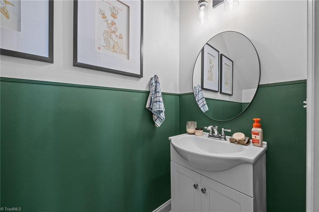 421 Fairway Drive, Mebane, NC 27302