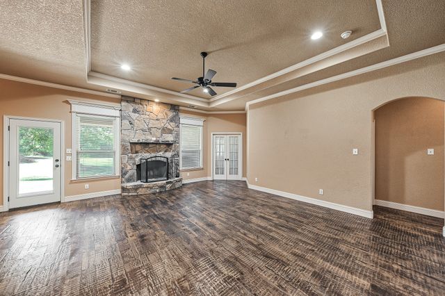 112 Meadow Arbor Drive, Weatherford, TX 76085