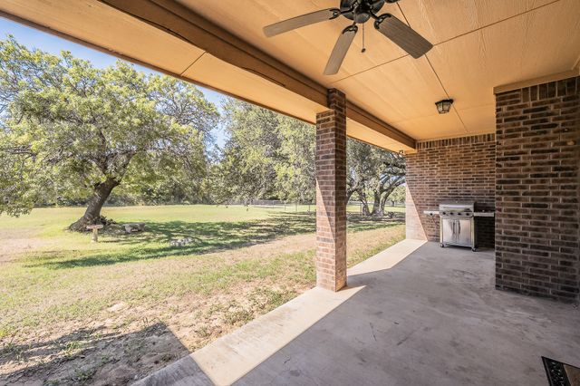 112 Meadow Arbor Drive, Weatherford, TX 76085