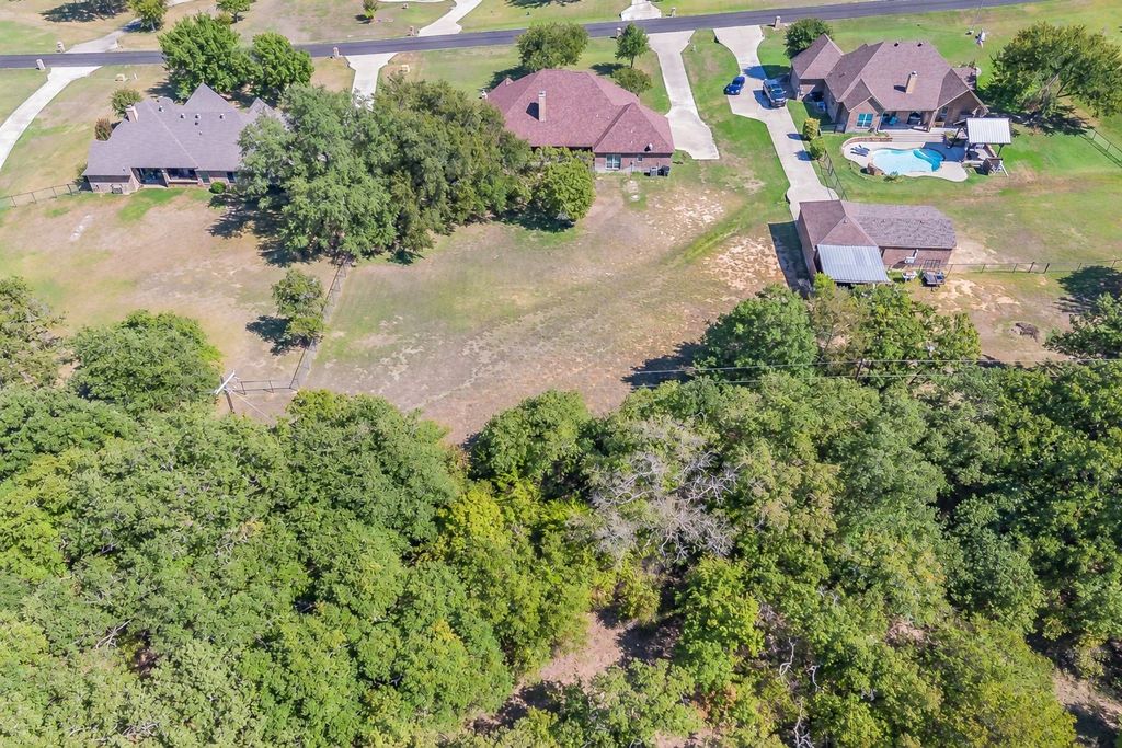 112 Meadow Arbor Drive, Weatherford, TX 76085 — photo 2