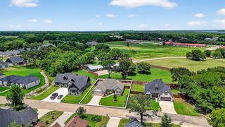 38 Lone Oak Boulevard, Pottsboro, TX 75076