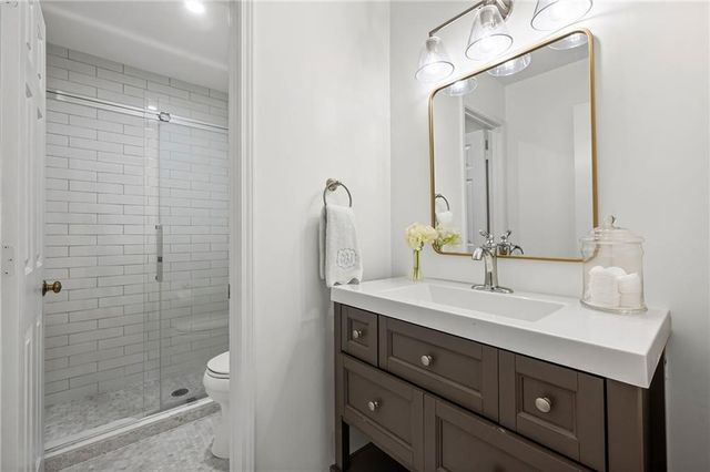 4 Queen Victoria NE Place, Atlanta, GA 30342