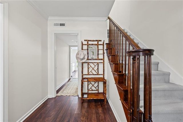 4 Queen Victoria NE Place, Atlanta, GA 30342