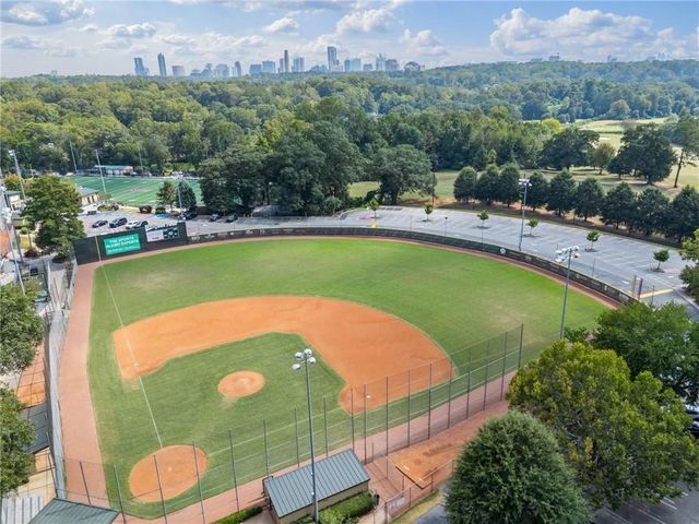 4 Queen Victoria NE Place, Atlanta, GA 30342