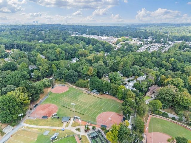 4 Queen Victoria NE Place, Atlanta, GA 30342