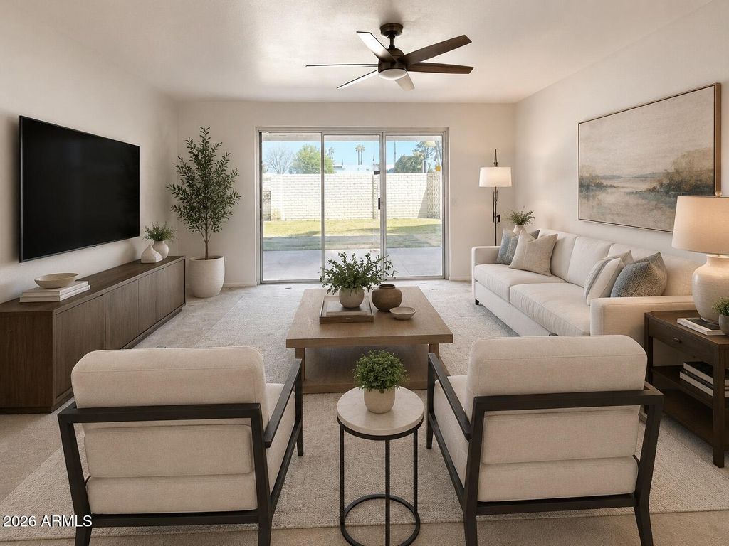 Image 4 of property listing at 17889 N 99TH Drive, Sun City, AZ 85373