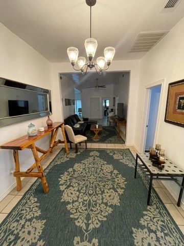 1500 E 2nd ST, Austin, TX 78702