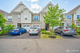 67 Grabowski Drive, Parlin, NJ 08859