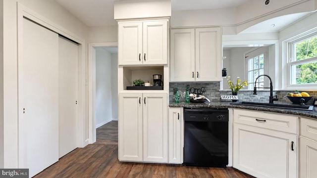 50 HILLHURST AVE, Hamilton, NJ 08619