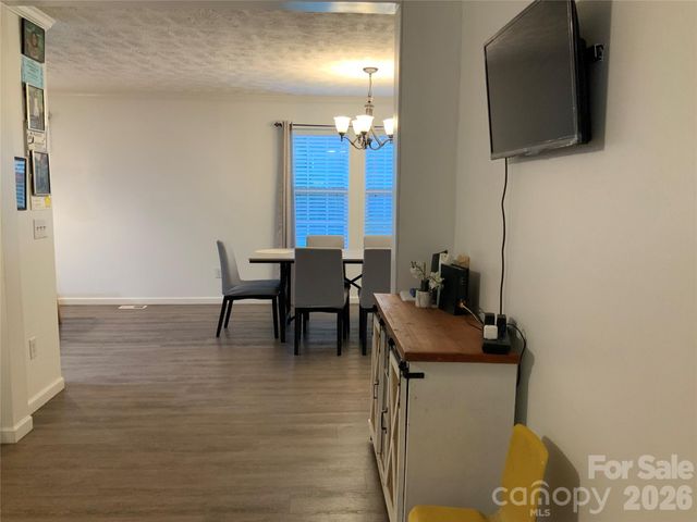 129 Concord Road, Asheville, NC 28803