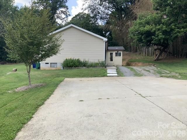 129 Concord Road, Asheville, NC 28803