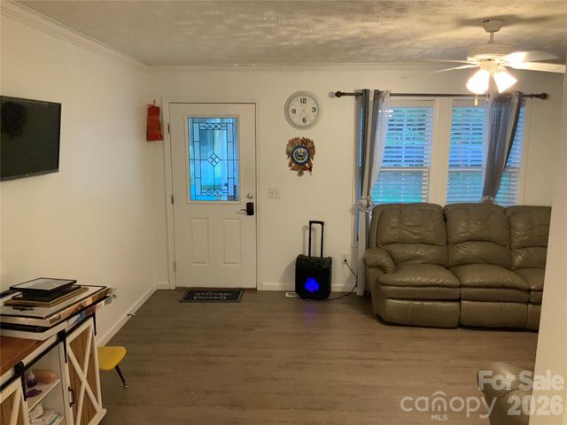 129 Concord Road, Asheville, NC 28803