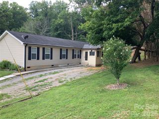 129 Concord Road, Asheville, NC 28803