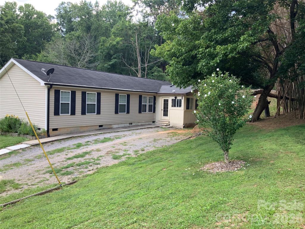 129 Concord Road, Asheville, NC 28803