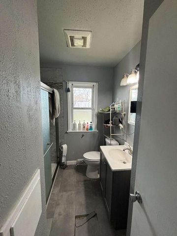 8210 W Winfield AVENUE, Milwaukee, WI 53218