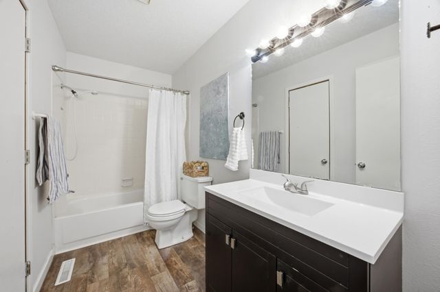 2328 Country Club Parkway, Moorhead, MN 56560