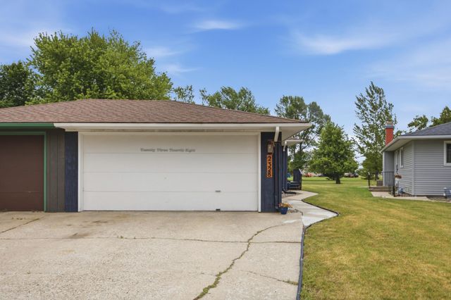 2328 Country Club Parkway, Moorhead, MN 56560