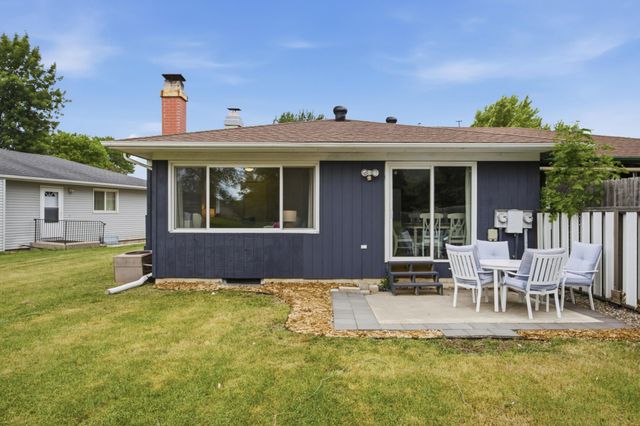 2328 Country Club Parkway, Moorhead, MN 56560