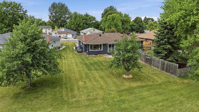 2328 Country Club Parkway, Moorhead, MN 56560