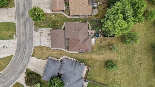 2328 Country Club Parkway, Moorhead, MN 56560