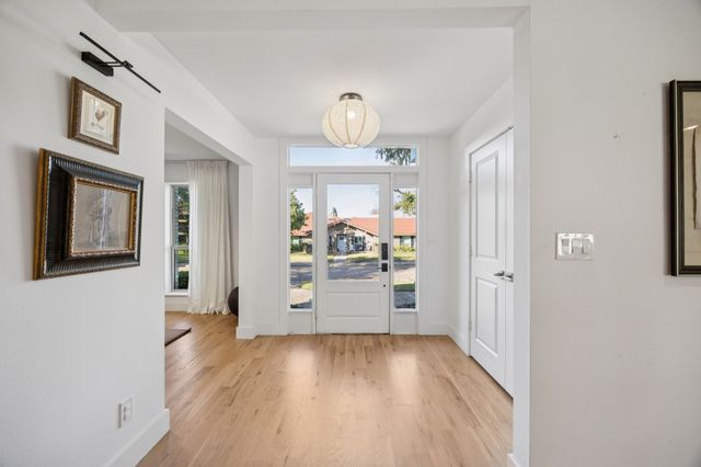 6214 Danbury Lane, Dallas, TX 75214