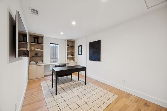 6214 Danbury Lane, Dallas, TX 75214