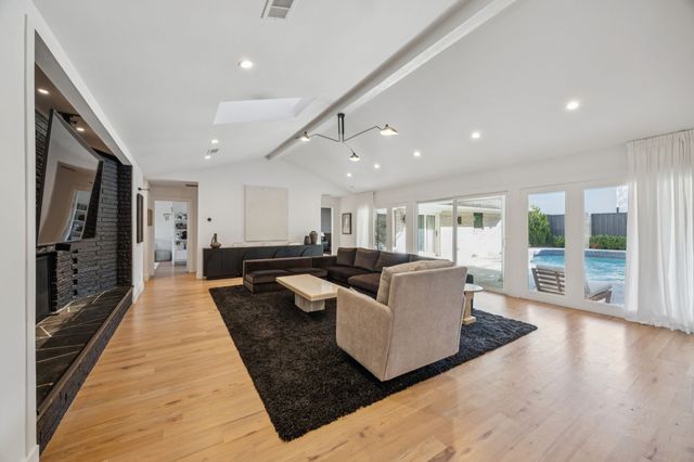 6214 Danbury Lane, Dallas, TX 75214