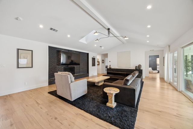6214 Danbury Lane, Dallas, TX 75214