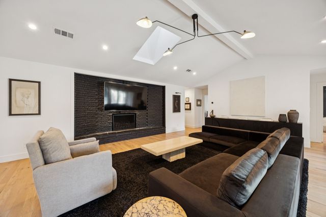 6214 Danbury Lane, Dallas, TX 75214