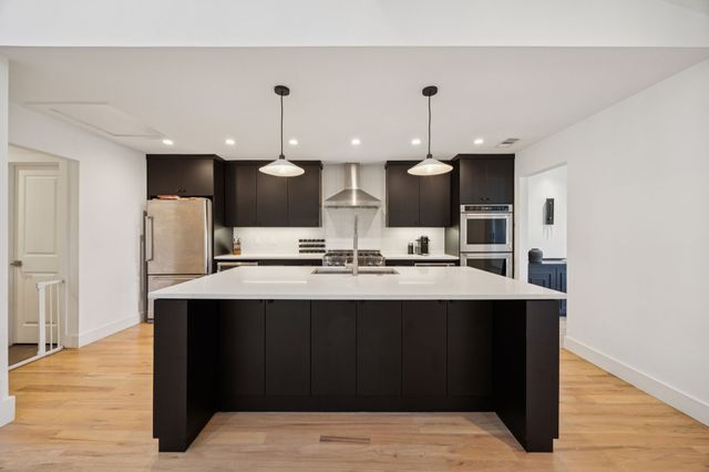 6214 Danbury Lane, Dallas, TX 75214