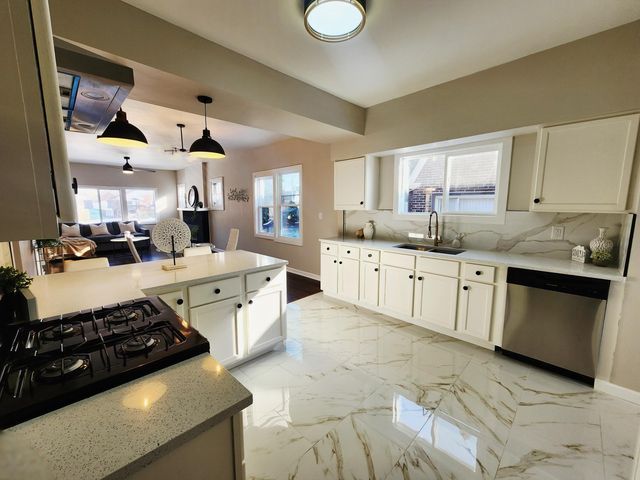 418 Taft Street, Gary, IN 46404