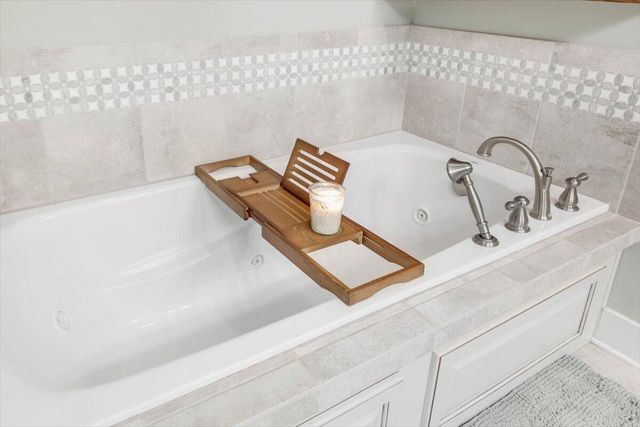 6201 Breezy Hollow Lane, Harrison, TN 37341