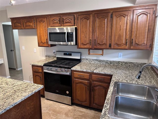 2005 Glencrest Lane, Garland, TX 75040