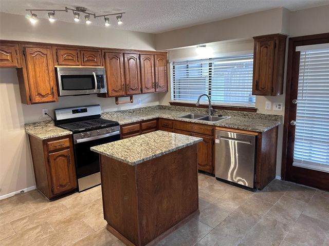 2005 Glencrest Lane, Garland, TX 75040