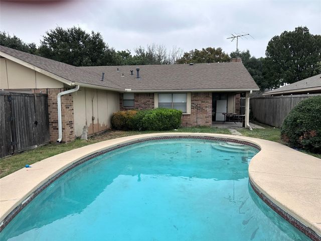 2005 Glencrest Lane, Garland, TX 75040