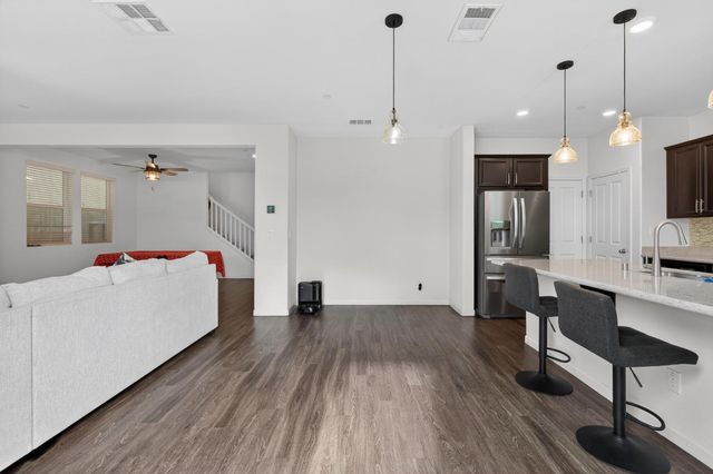 60 Vicenza Dr, Stockton, CA 95209