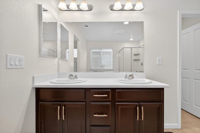 60 Vicenza Dr, Stockton, CA 95209