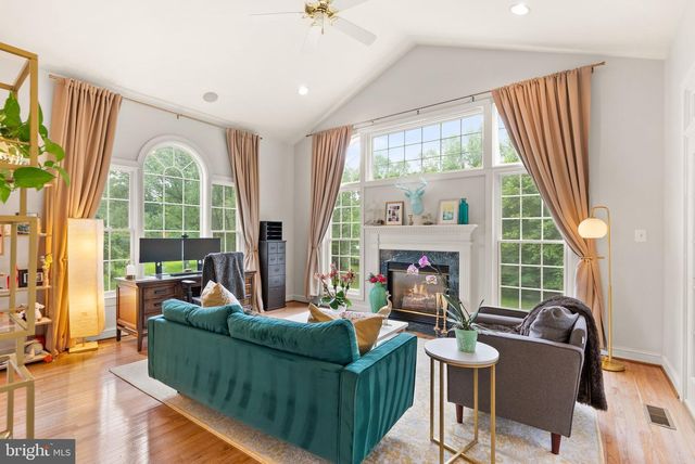 39716 GOLDEN SPRINGS CT, Hamilton, VA 20158