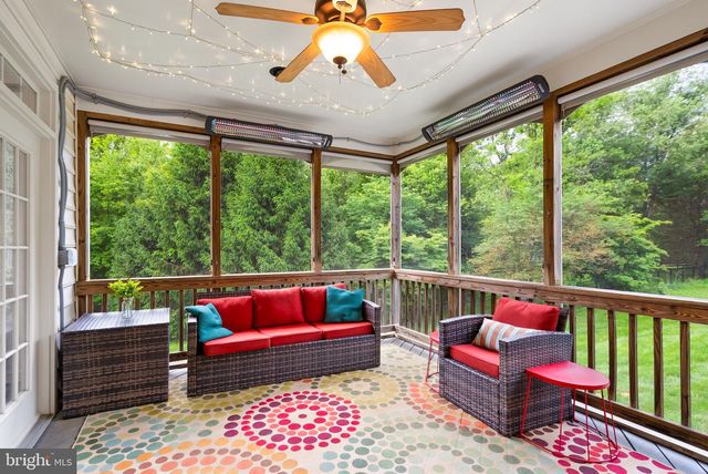 39716 GOLDEN SPRINGS CT, Hamilton, VA 20158